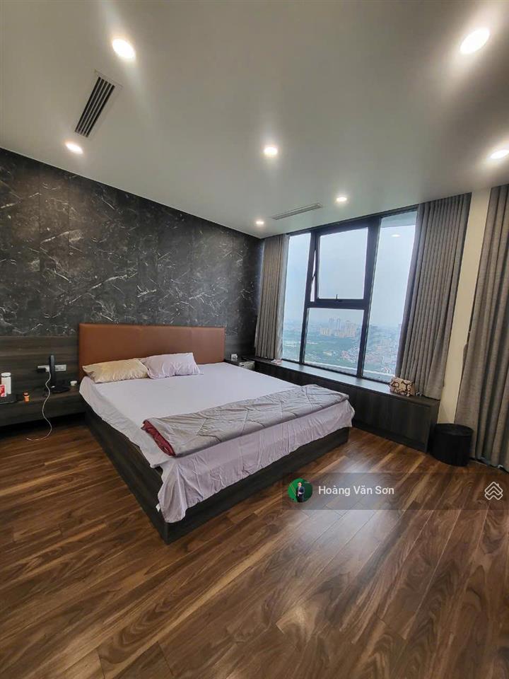 Bán căn hộ 05 hoa hậu n01t8 tầng cao, view hồ điều hòa, sông hồng cực đẹp, ban công rộng, full kính