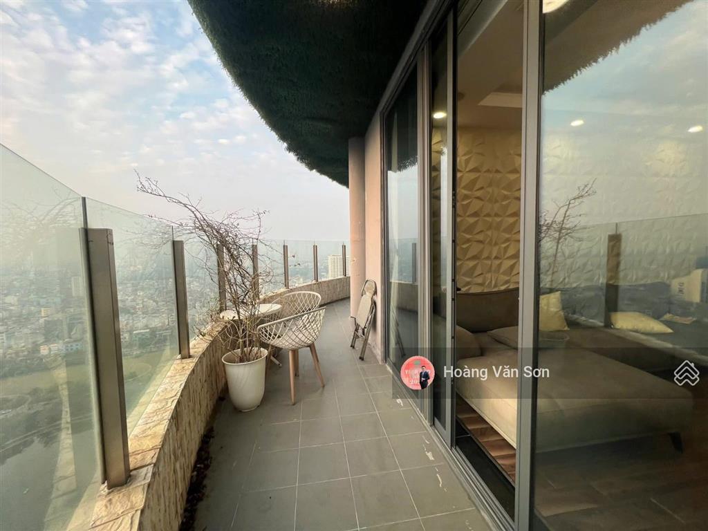 Bán căn hộ 04 hoa hậu n01t8 tầng 16, view hồ điều hòa, sông hồng cực đẹp, ban công rộng, full kính