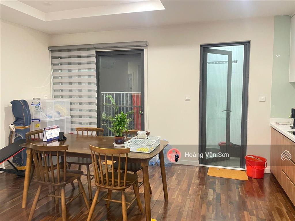 Slot xe đỗ hầm  12 tỷ căn góc 3pn2wc kosmo tây hồ view trọn hồ tây, tầng cao 30, đẹp nhất kosmo
