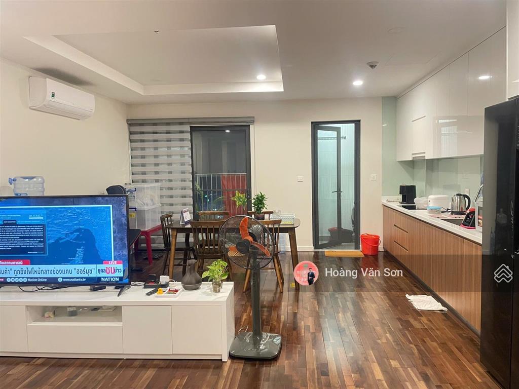 Slot xe đỗ hầm  12 tỷ căn góc 3pn2wc kosmo tây hồ view trọn hồ tây, tầng cao 30, đẹp nhất kosmo