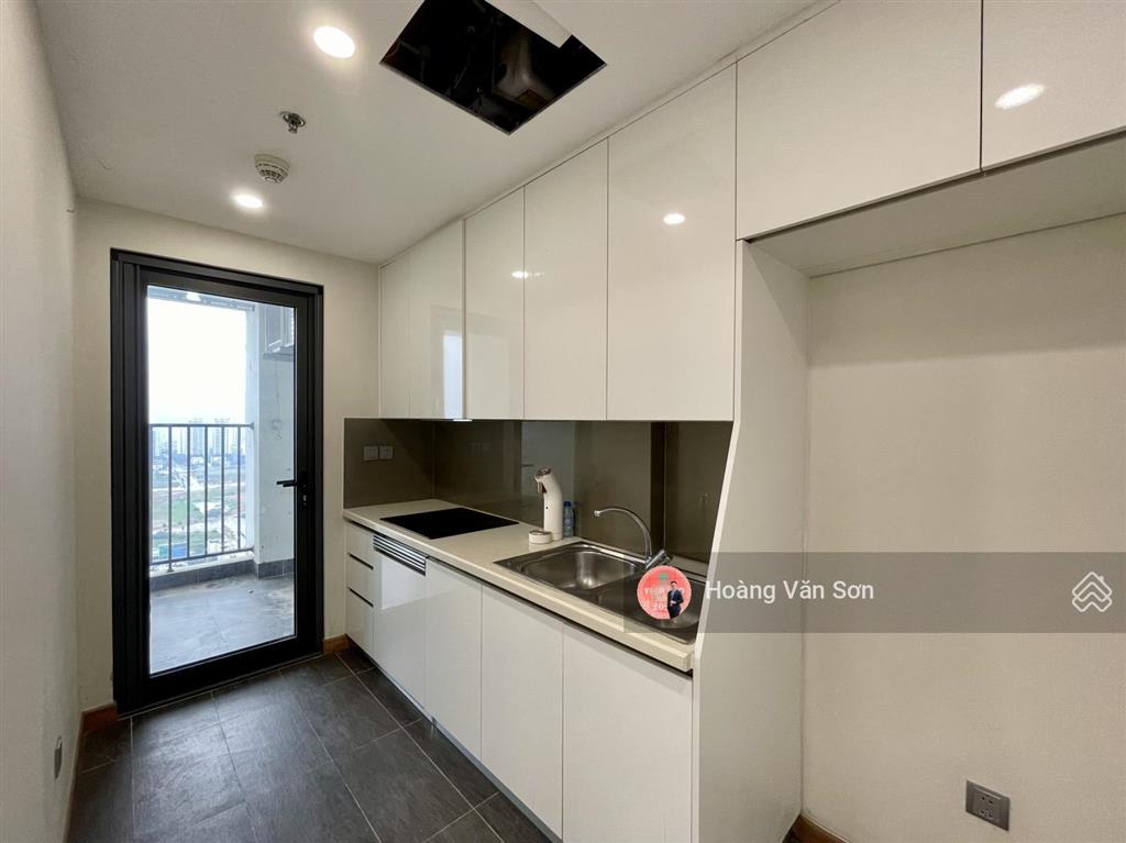 6th element 2pn 2wc 82.6m2 trục 01 toà d2 hướng nam view thành phố, tầng 20 rất đẹp, sẵn sổ xem 247