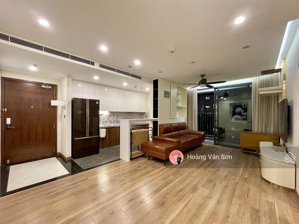 6th element 2pn2wc ban công đông duy nhất thị trường, tầng 18 rất đẹp, full ở ngay, sẵn sổ, slot xe