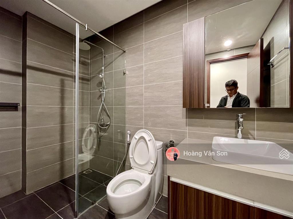 6th element 2pn2wc ban công đông duy nhất thị trường, tầng 18 rất đẹp, full ở ngay, sẵn sổ, slot xe