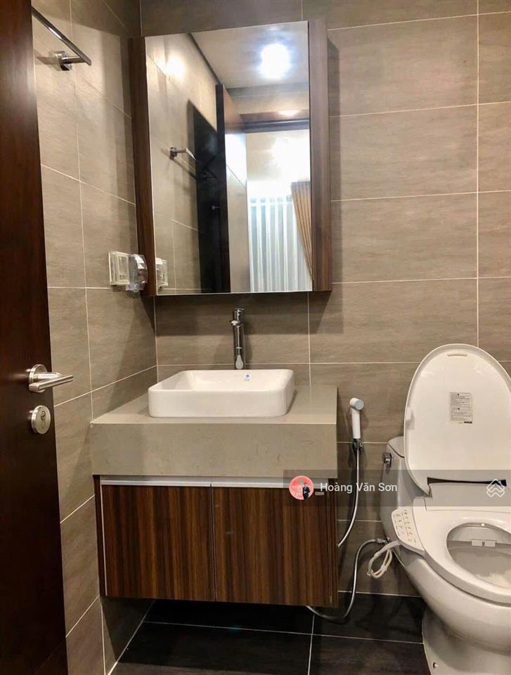 Gia đình em cần bán 6th element 60m2 hướng nam view vinaphone trước 20/05, giá đầu tư,  xem