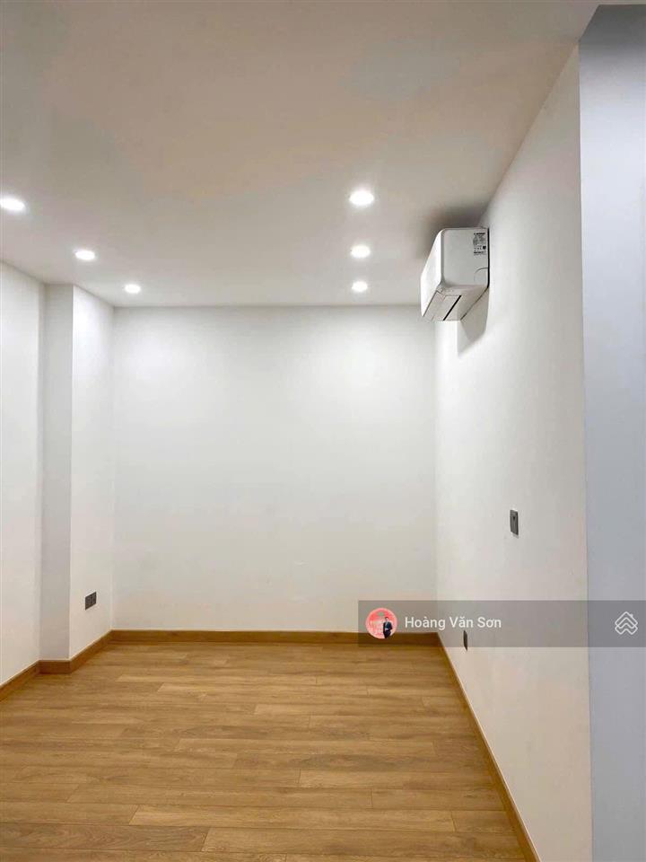 Gia đình em cần bán 6th element 60m2 hướng nam view vinaphone trước 20/05, giá đầu tư,  xem