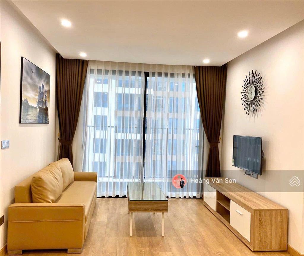 Gia đình em cần bán 6th element 60m2 hướng nam view vinaphone trước 20/05, giá đầu tư,  xem