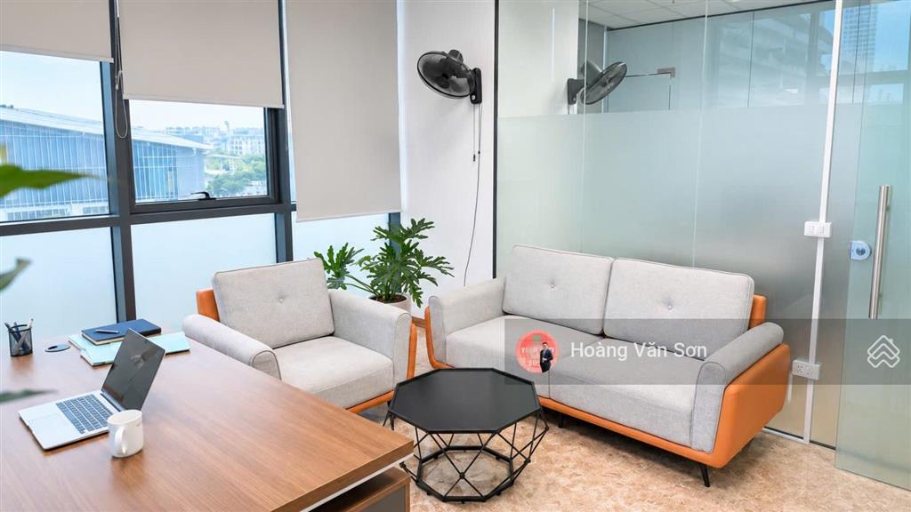 Cho thuê sàn văn phòng căn góc khối đế chung cư, đẹp nhất ngoại giao đoàn, phù hợp cty 40 nhân sự