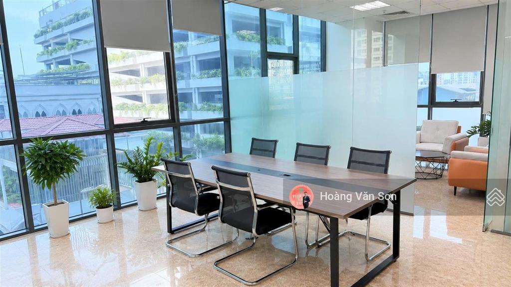 Cho thuê sàn văn phòng căn góc khối đế chung cư, đẹp nhất ngoại giao đoàn, phù hợp cty 40 nhân sự
