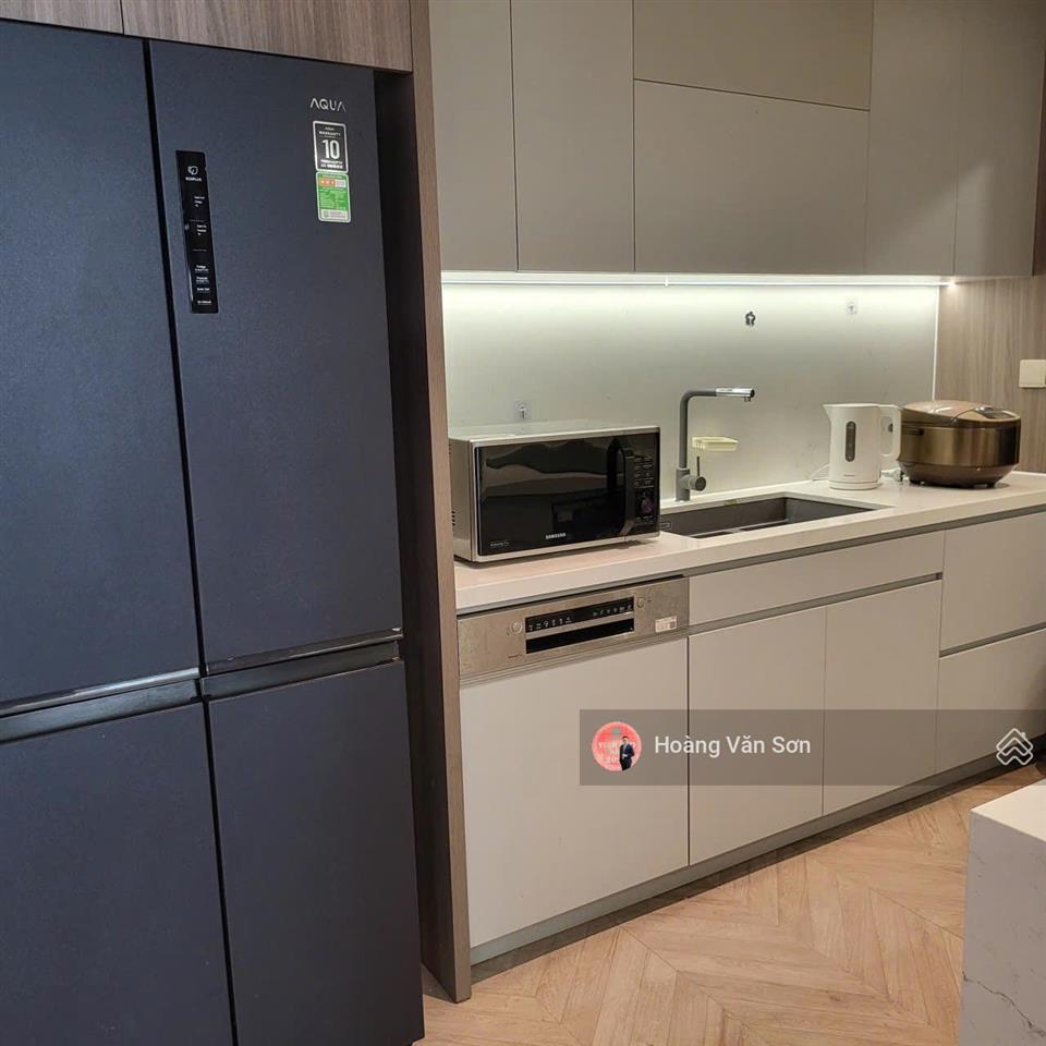 Cho thuê 3pn2wc full, hướng nam n01t6 han jardin cao cấp nhất ngoại giao đoàn, view chéo hồ tây