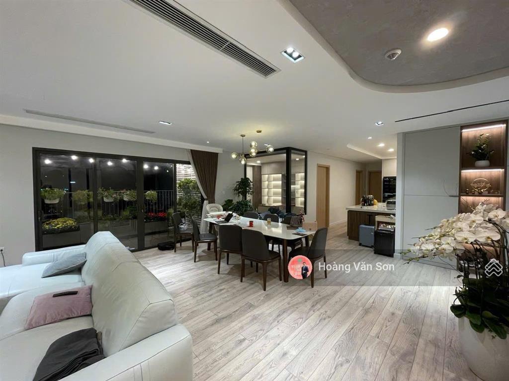 (55 triệu) có 102  cho thuê penthouse kosmo tây hồ full cao cấp, 188m2, như hình, 3pn + 1 đa năng
