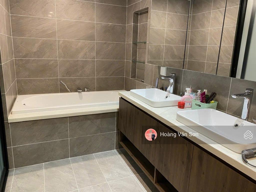 (55 triệu) có 102  cho thuê penthouse kosmo tây hồ full cao cấp, 188m2, như hình, 3pn + 1 đa năng