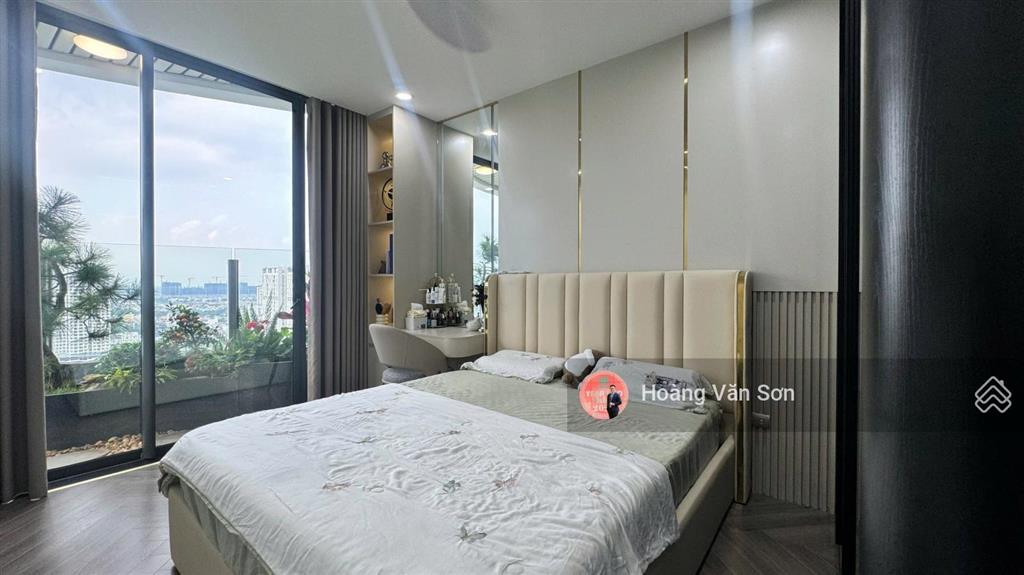 Bán căn góc 3pn2wc 122m2 vuông vắn layout đẹp n01t8 ngoại giao đoàn, giá cạnh tranh, xem nhà 24/7