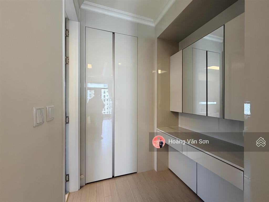 Giá tốt! chủ nhà cần bán căn type g  3pn2wc  113.2m2 starlake tây hồ tây, sẵn sổ, tầng 18 đẹp