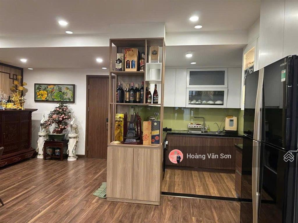 Chủ nhà cần bán nhanh 136m n01t8 ngoại giao đoàn, view hồ tây, hướng đông nam mát, 2 slot xe hầm