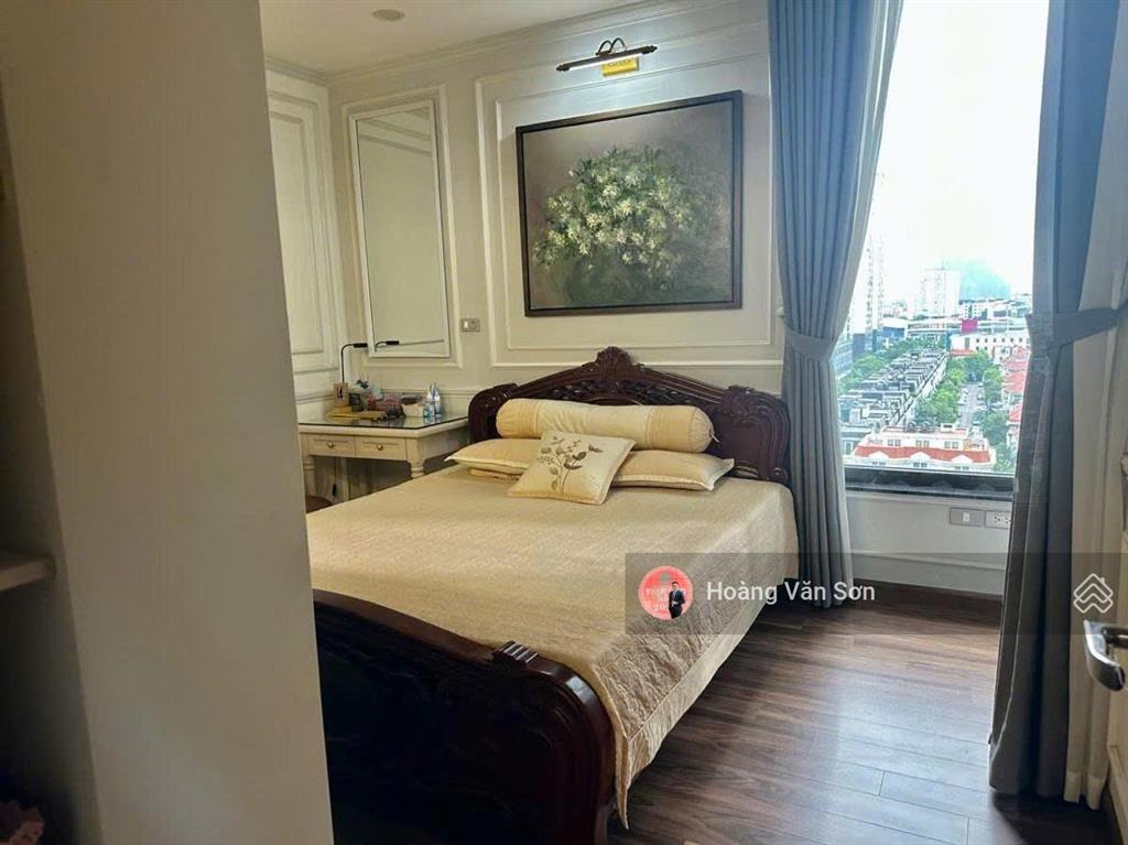 Chủ nhà cần bán nhanh 136m n01t8 ngoại giao đoàn, view hồ tây, hướng đông nam mát, 2 slot xe hầm