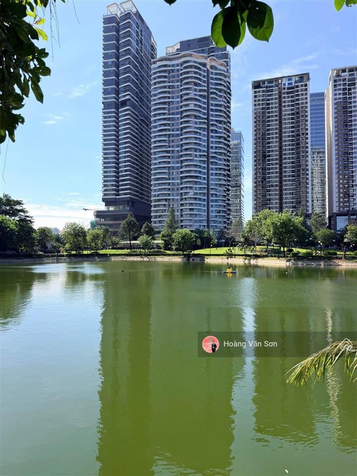 Chủ nhà cần bán nhanh 136m n01t8 ngoại giao đoàn, view hồ tây, hướng đông nam mát, 2 slot xe hầm