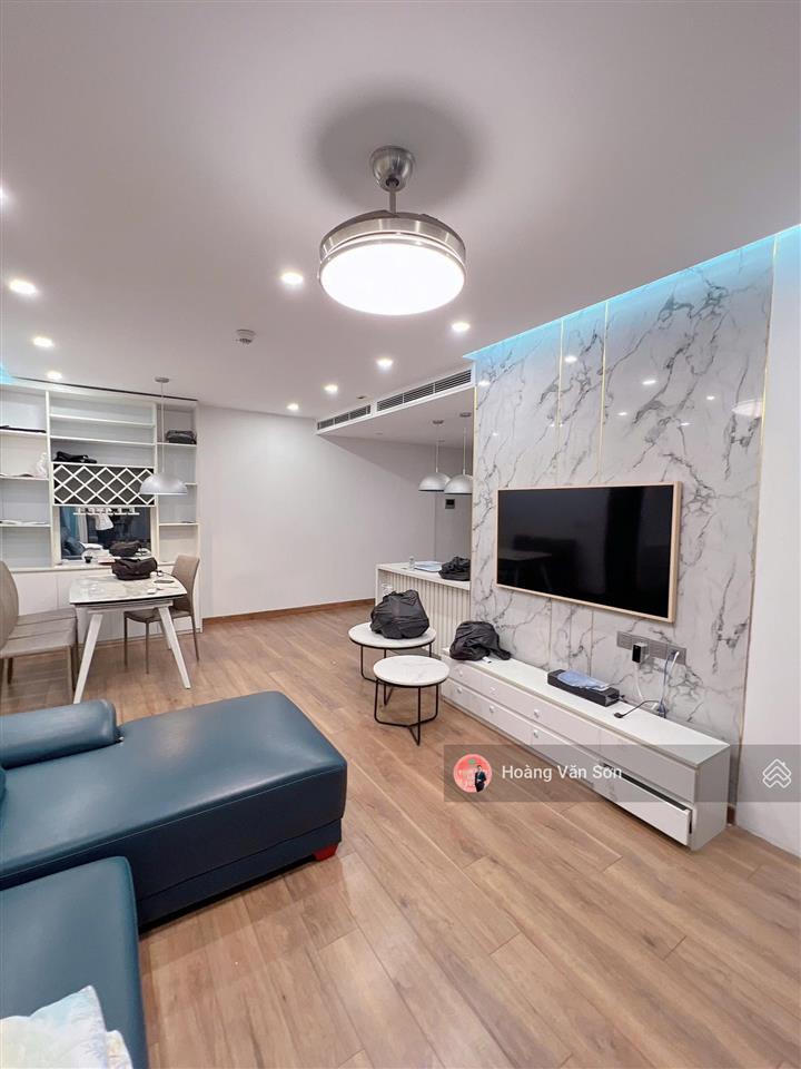 Căn góc cho thuê 2pn 2wc 6th element, căn góc hướng mát, view thoáng, nhà mới, nội thất sạch đẹp