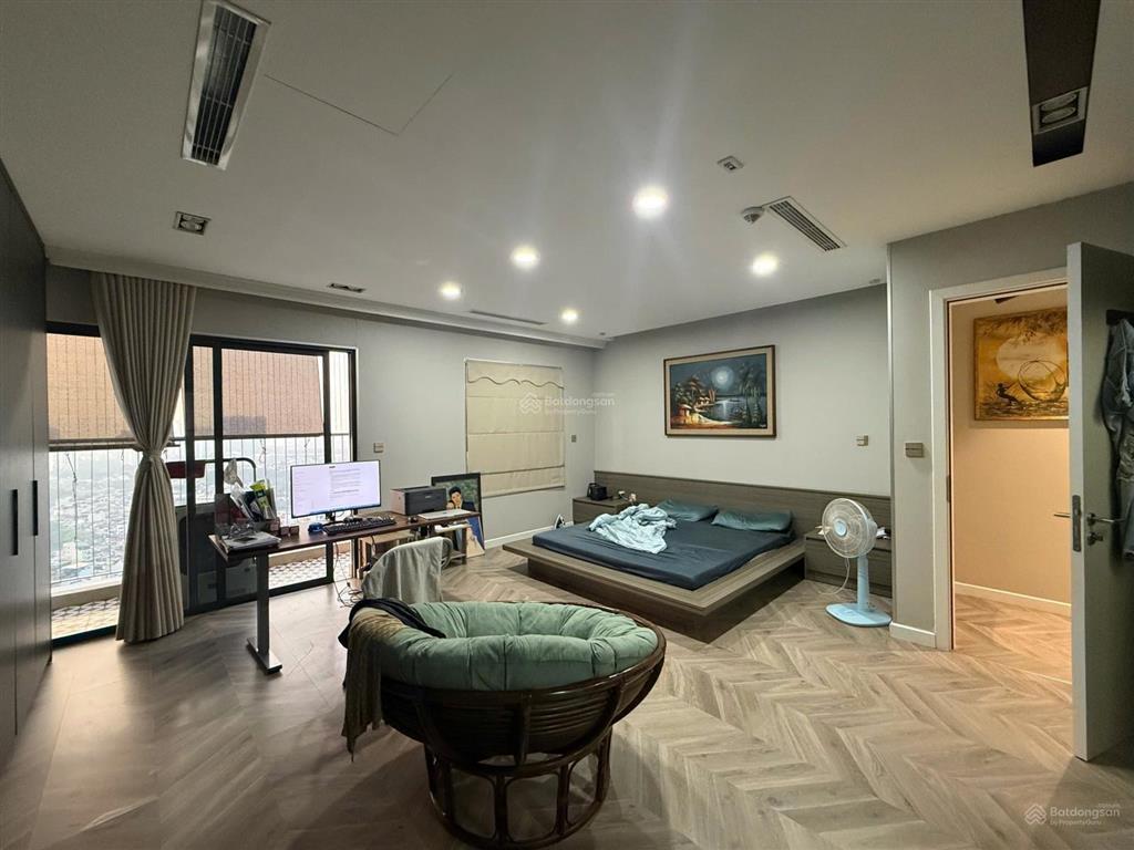 (65 triệu) view hồ tây  cho thuê penthouse kosmo tây hồ full cao cấp, 188m2, như hình, 4pn 3wc
