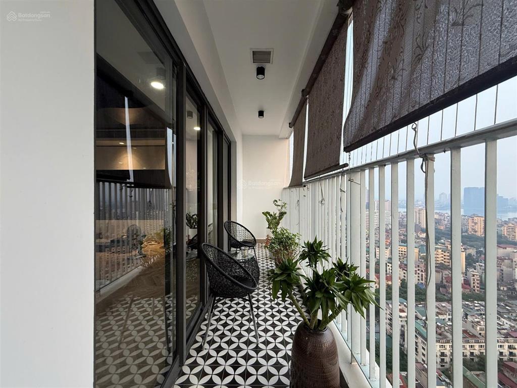 (65 triệu) view hồ tây  cho thuê penthouse kosmo tây hồ full cao cấp, 188m2, như hình, 4pn 3wc