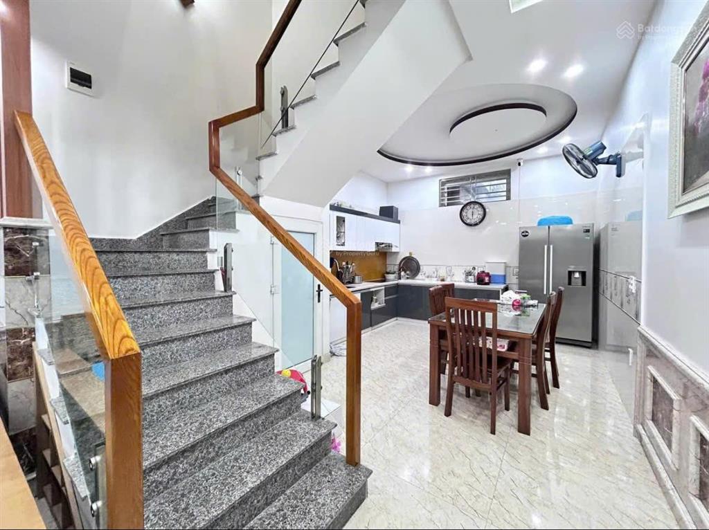 Chính chủ bán nhà vị trí đẹp tại khu vực phương lưu giao thông thuận tiện