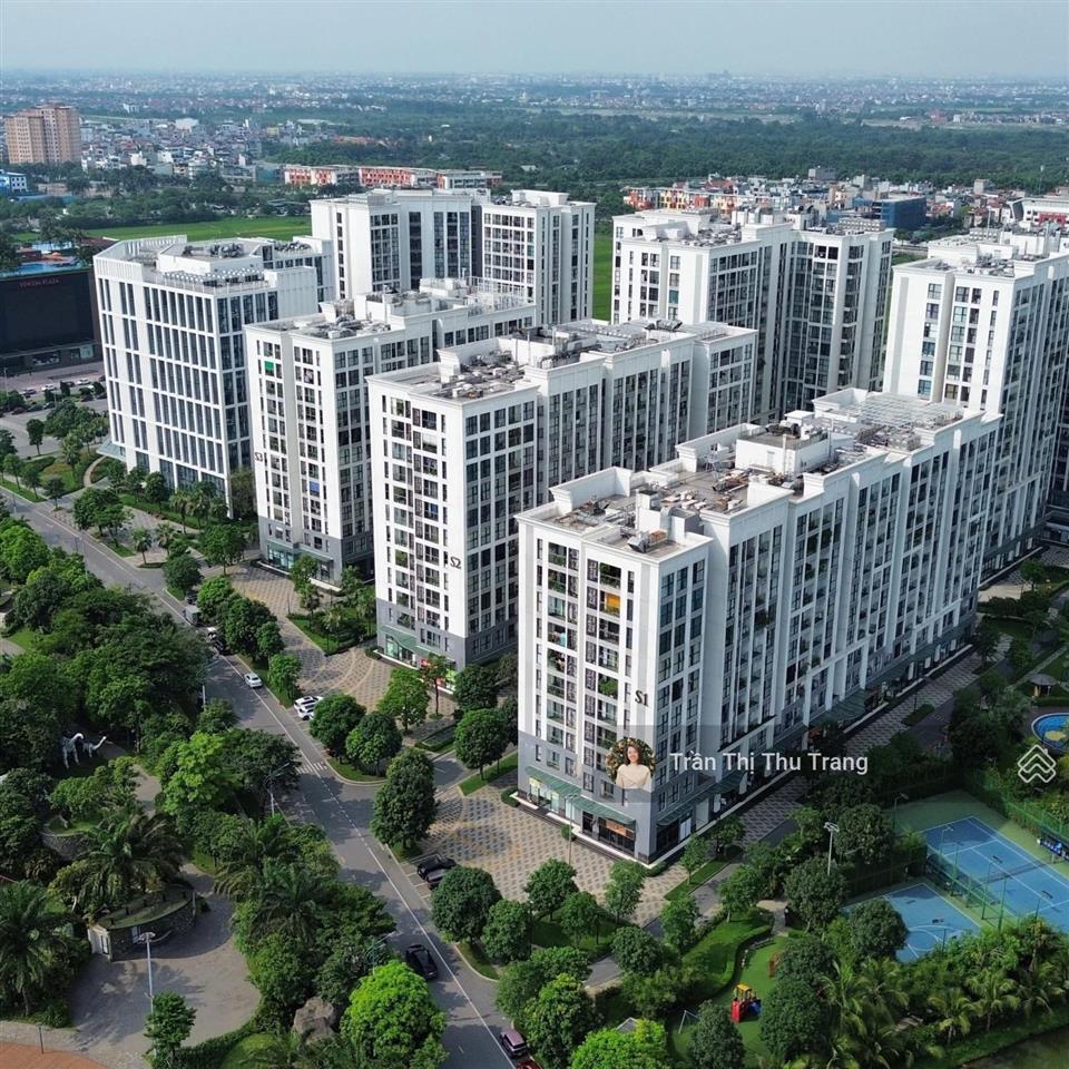 Chính chủ cần bán gấp căn hộ cao cấp 3n2vs hướng đẹp giá tốt nhất vinhomes symphony.  0966 275 ***