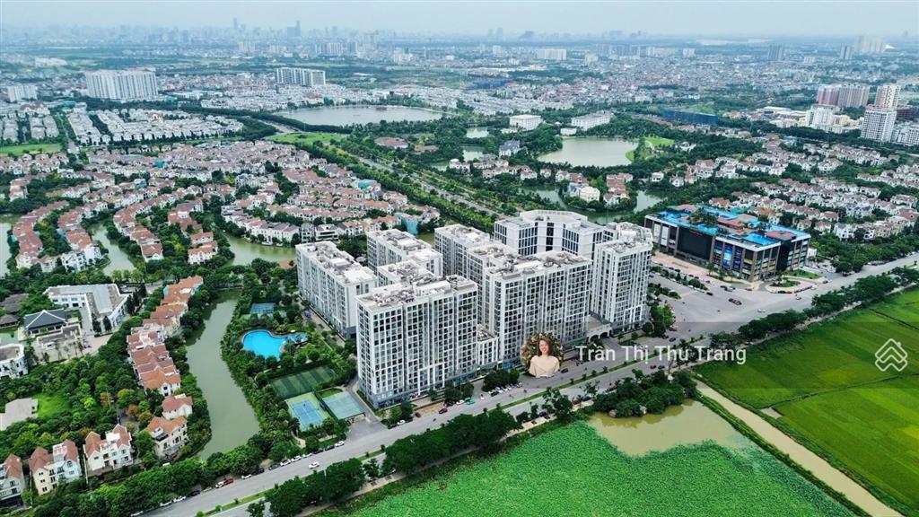 Chính chủ cần bán gấp căn hộ cao cấp 3n2vs hướng đẹp giá tốt nhất vinhomes symphony.  0966 275 ***