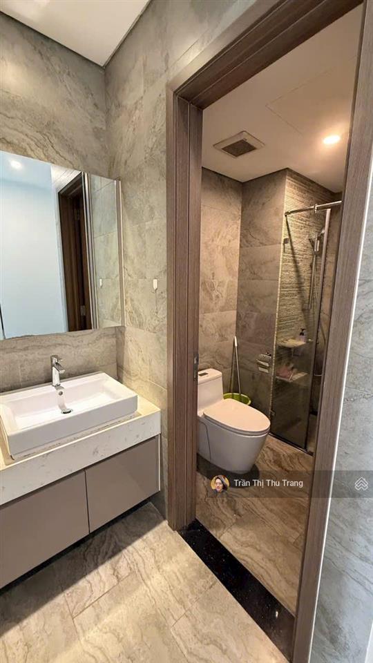 Bán căn 2n2vs góc 70m2 tại vinhomes symphony, tầng cao, nhà mới.  0966 275 ***