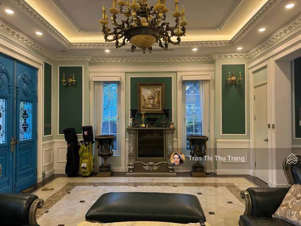 Bán biệt thự vinhomes riverside 225m2, vị trí trung tâm, view sông nội khu đẹp.  0966 275 ***