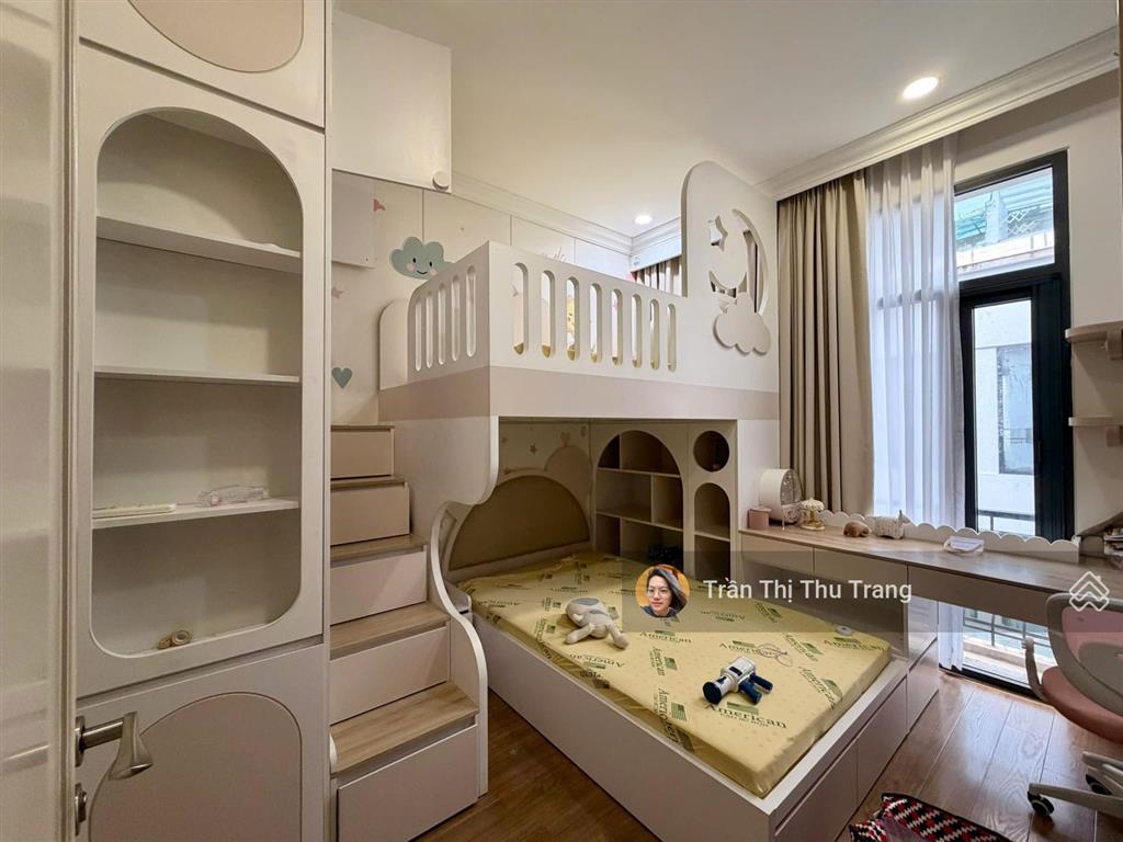 Bán liền kề sát hồ vinhomes the harmony 96m, đông nam, thang máy full nội thất, giá tốt0966 275 ***