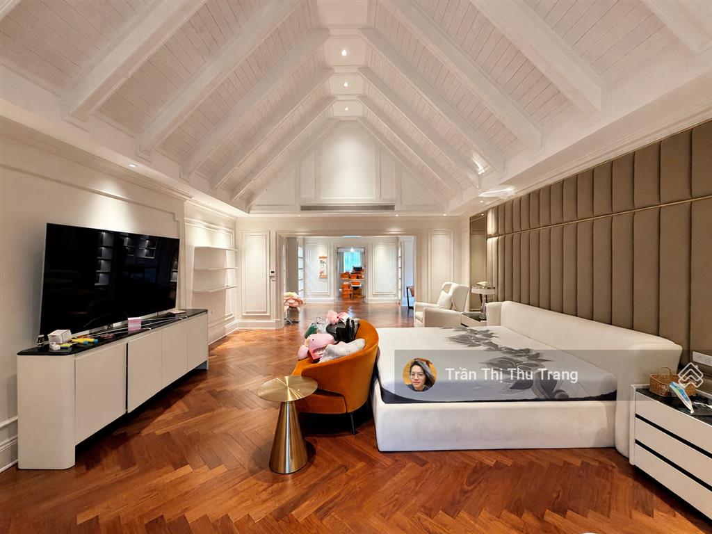 Cho thuê biệt thự bằng lăng 500m đầy đủ nội thất sang trọng full công năng tại gia.  0966 275 ***