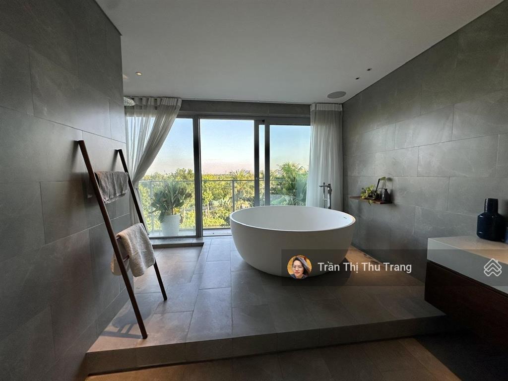 Song lập view hồ harmony hoàn thiện nội thất cực đẹp, 225m2 có thang máy.  0966 275 ***