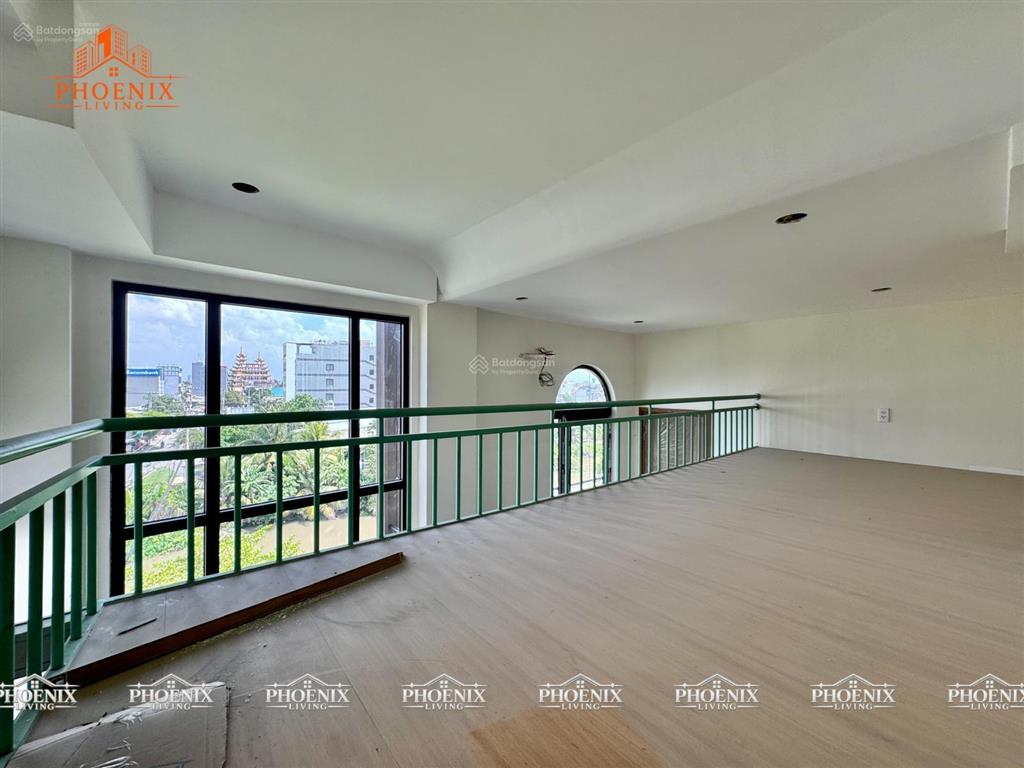 Căn hộ luxury  gác cao  full nội thất  ban công riêng  máy giặt riêng  ngay hà huy giáp
