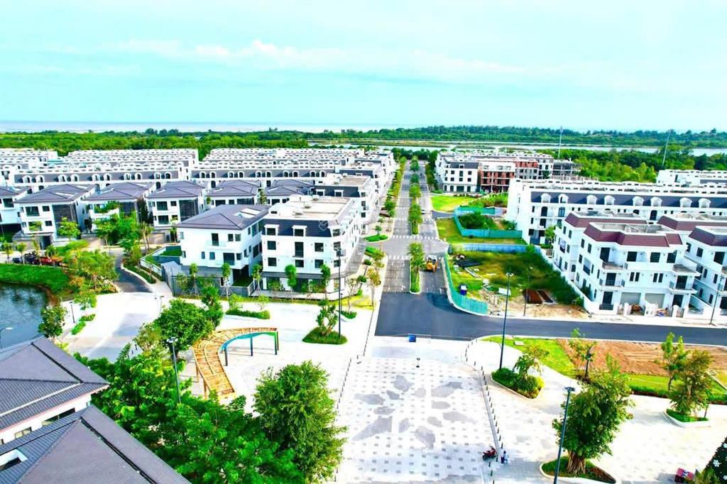 Bán căn liền kề lavida residences vũng tàu. dt đất 87m2 xây dựng 5x13m hướng tây bắc, giá 7 tỷ 6.