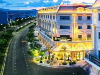 Bán khách sạn 3 sao đường hùng vương trung tâm thành phố tuy hoà. cách biển chỉ 600m.giá 200ty