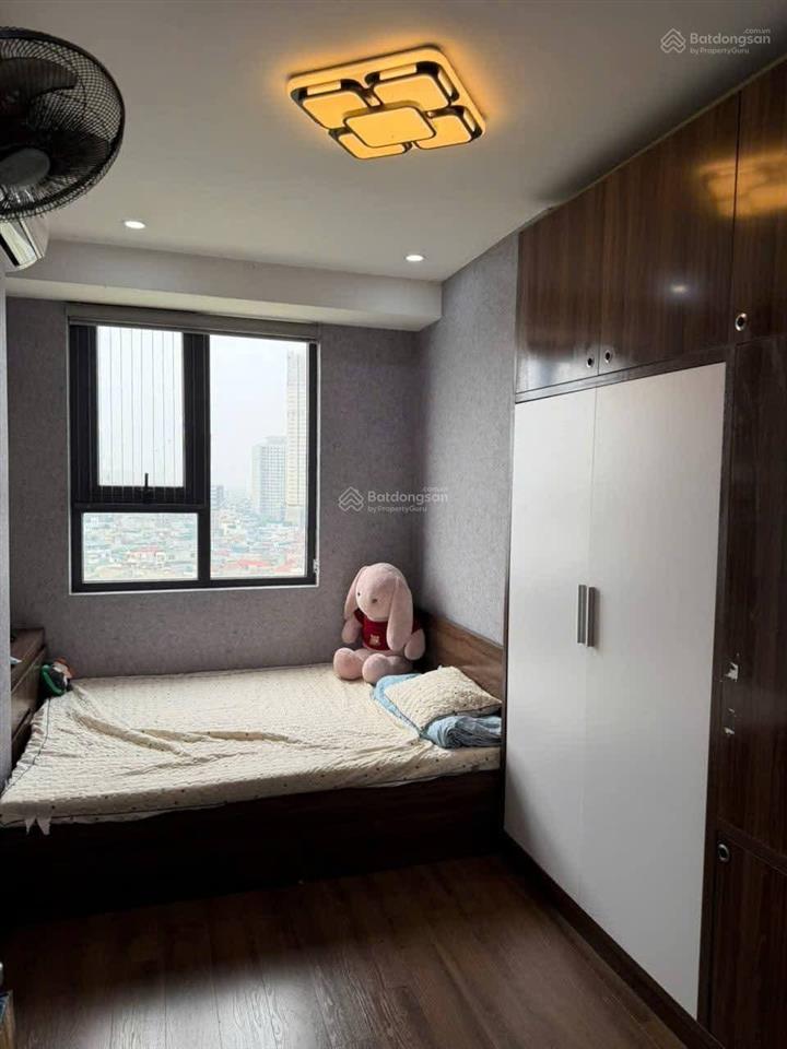 Cần bán căn hộ 2pn2wc+1, dtich 83m2(có thể cải tạo lên 3pn) tầng trung, full đồ đẹp! giá 6t1