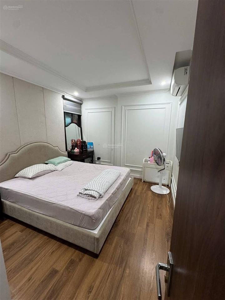 Cần bán căn hộ 3pn2wc, dtich 90m2 (view công viên mới) full đồ đẹp giá 7t, có ra lộc nhẹ!