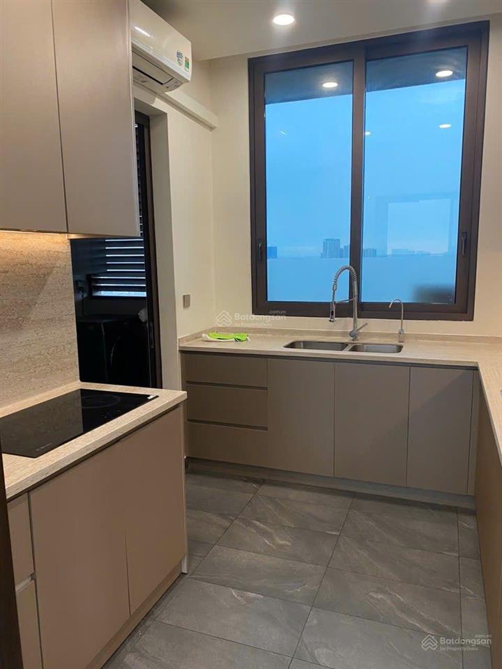 Căn define 4pn tầng cao full nội thất, giá 62 tỷ