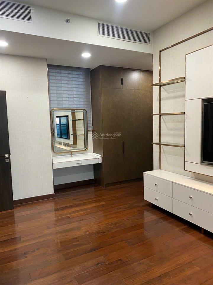 Căn define 4pn tầng cao full nội thất, giá 62 tỷ