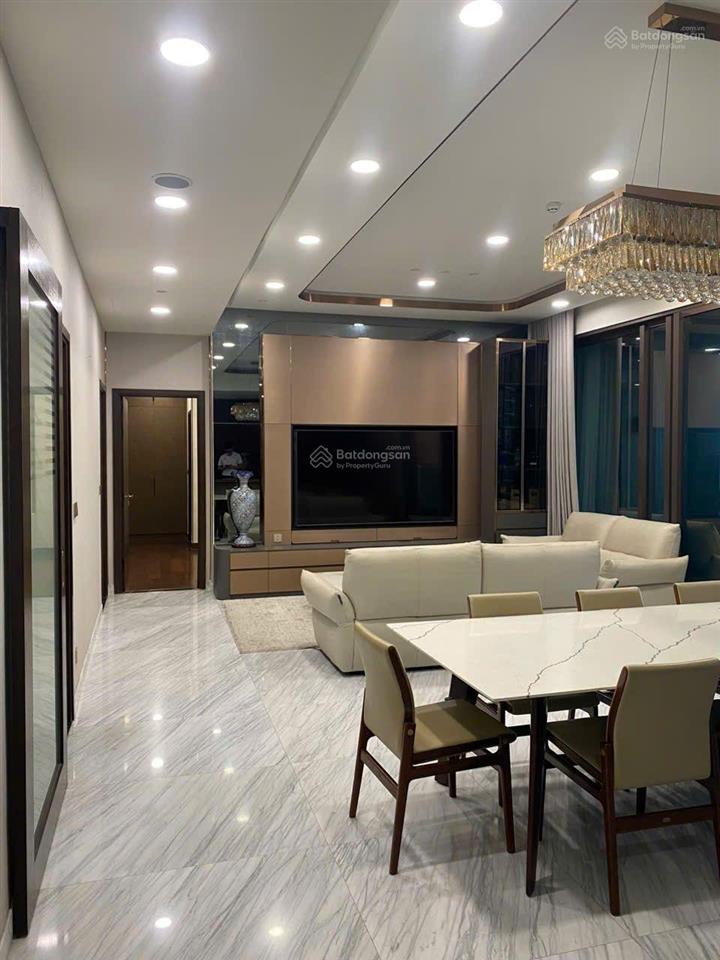 Căn define 4pn tầng cao full nội thất, giá 62 tỷ