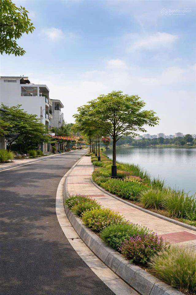 Giảm 550 triệu cần bán nhanh 60m2 đấu giá x1 đông la, view hồ yên nghĩa, mặt tiền 5m giá mềm