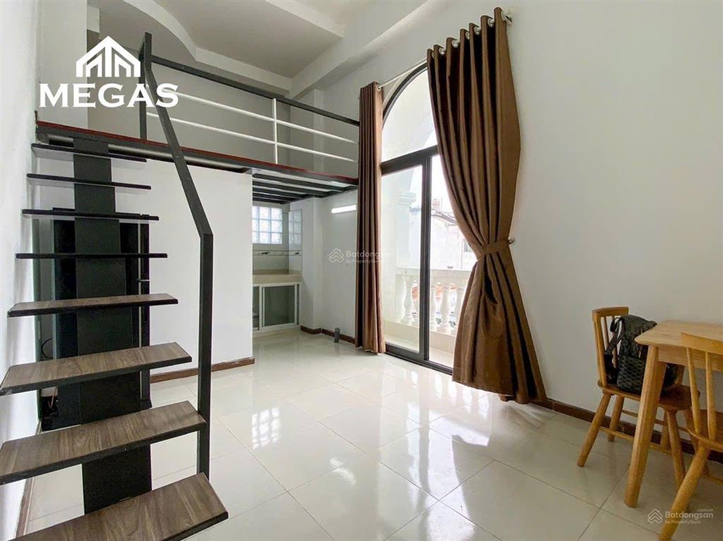Căn hộ có gác ban công thoáng  nhà mới ngay đại học công thương aeon tân phú