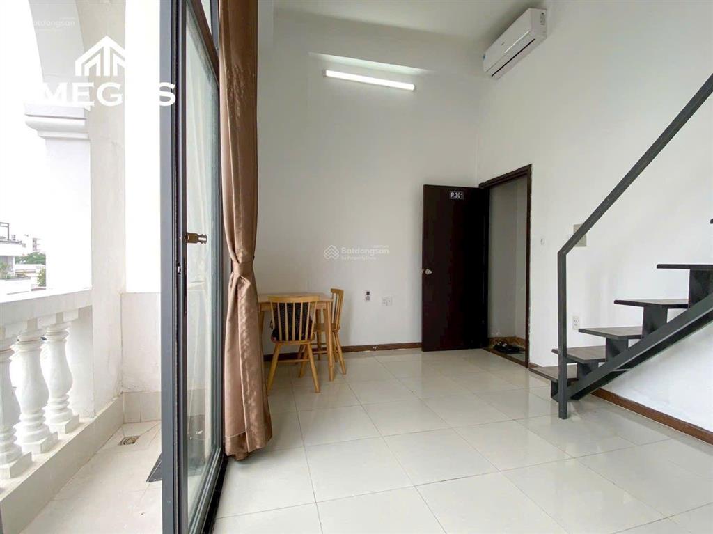 Căn hộ có gác ban công thoáng  nhà mới ngay đại học công thương aeon tân phú