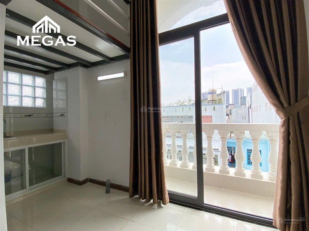 Căn hộ có gác ban công thoáng  nhà mới ngay đại học công thương aeon tân phú