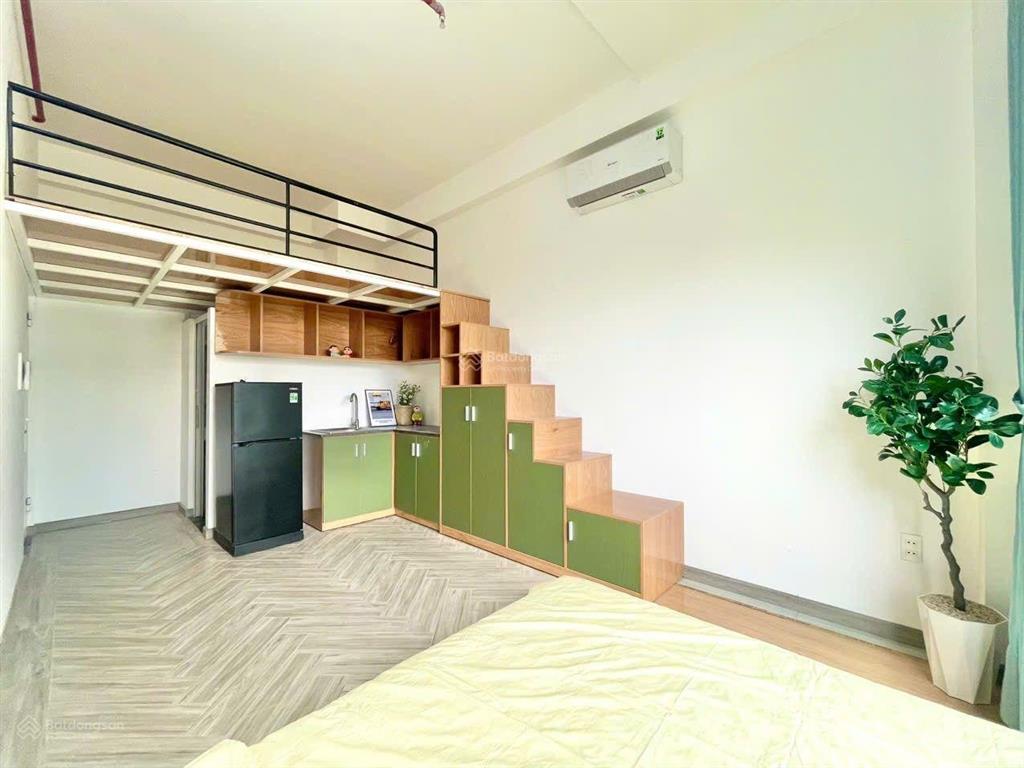 Phòng cao cấp có gác nằm trong tòa nhà xây mới thoáng sạch sẽ trục đường hòa bình quận 11