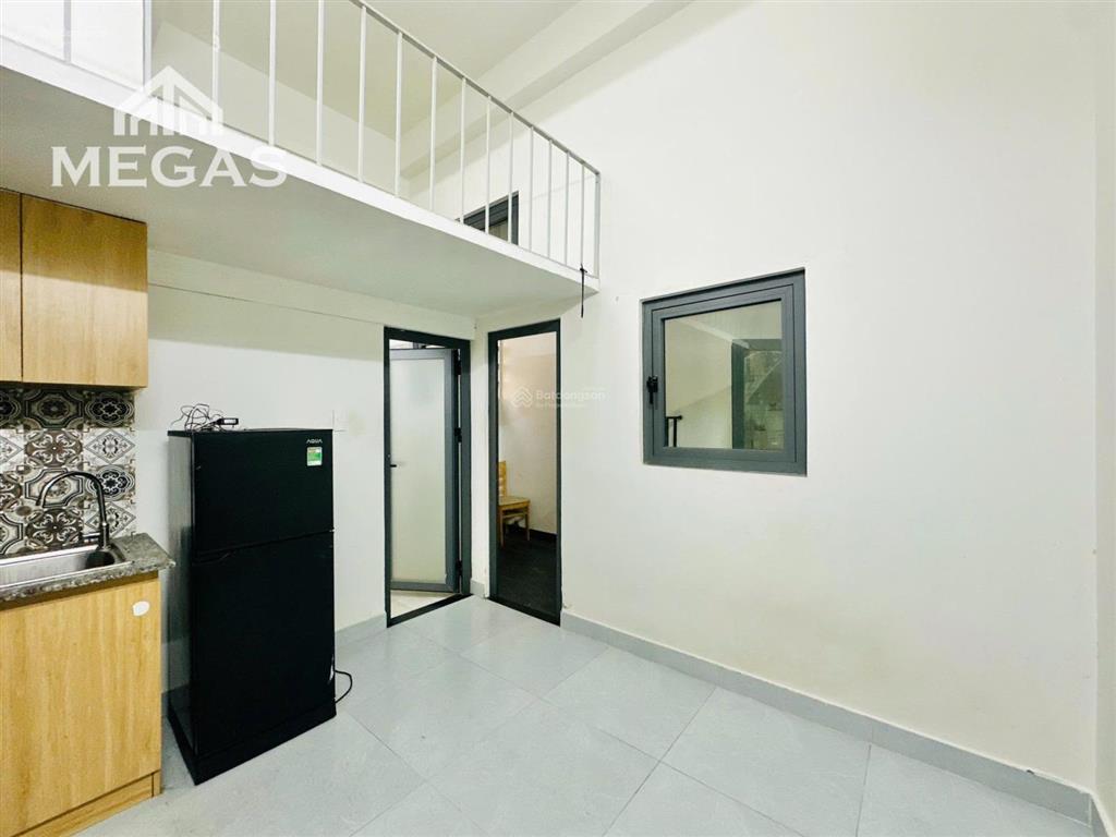 Cho thuê phòng mới  25m2 ban công giếng trời  sạch sẽ an ninh ngay khu đầm sen quận 11