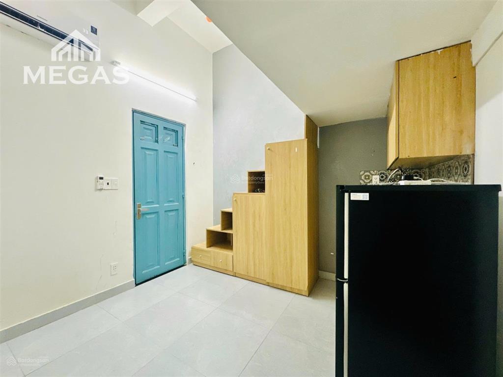 Cho thuê phòng mới  25m2 ban công giếng trời  sạch sẽ an ninh ngay khu đầm sen quận 11