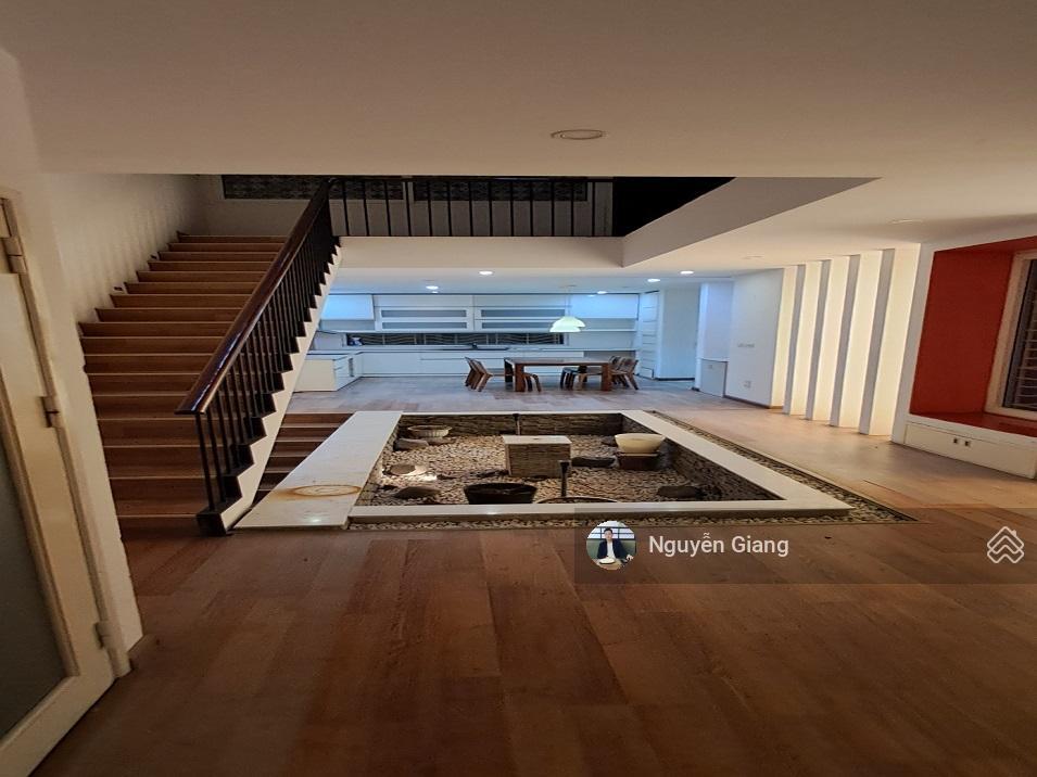 Bán nhà riêng giá tốt khu phân lô phố dương quảng hàm, cầu giấy oto đỗ cửa, 50m2 16.8 tỷ