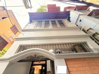 Bán nhà riêng giá tốt, full đồ đẹp ở ngay. lạc long quân tây hồ, 5 tầng mt 4m 42m2 13.9 tỷ