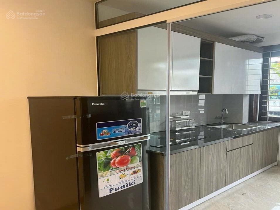 Căn hộ 1k1n full đồ ban công rộng, mặt phố khâm thiên, đống đa, ô tô đỗ cửa 6.5 triệu/tháng