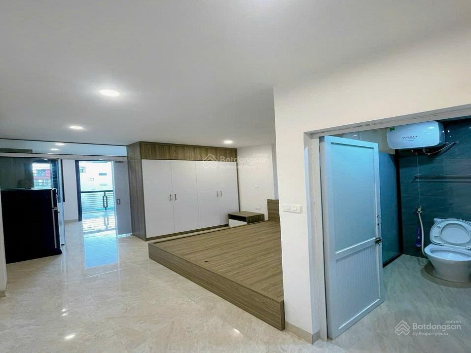 Căn hộ 1k1n full đồ ban công rộng, mặt phố khâm thiên, đống đa, ô tô đỗ cửa 6.5 triệu/tháng